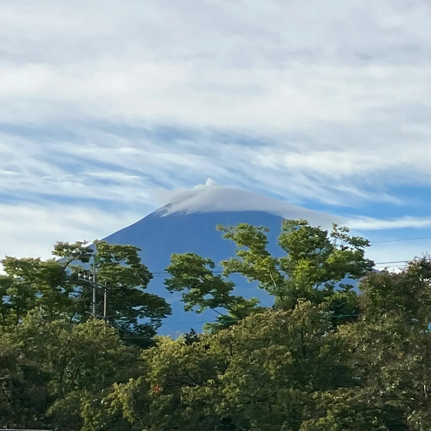 河口湖から笠を被った富士山⛰️